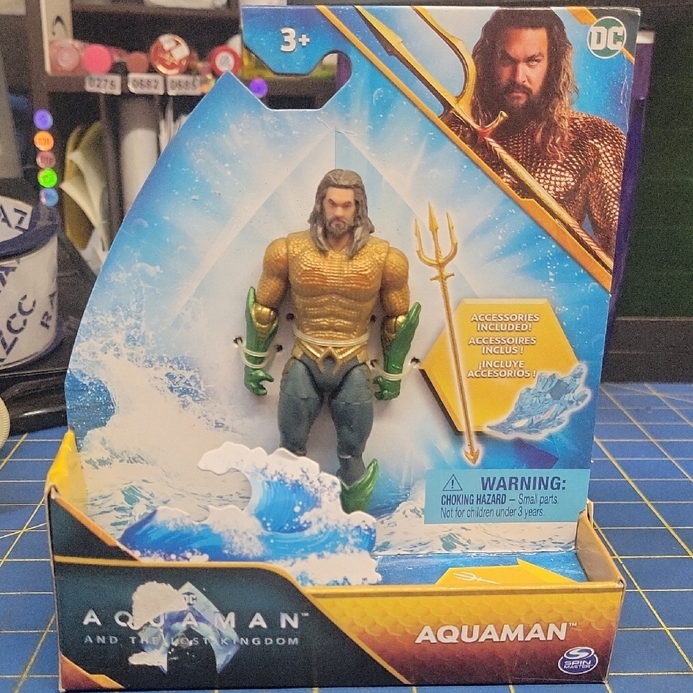 DC Aquaman Figure with Gold and Green Armor New